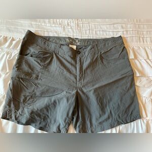 Mountain Hardware Shorts